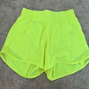 Lululemon shorty Hit Short 4in High-Rise. Size 2.